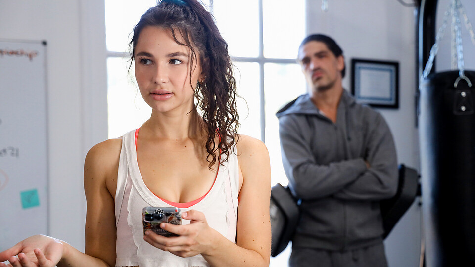 My Boyfriend Thinks Im Fucking The Coach - S1:E6