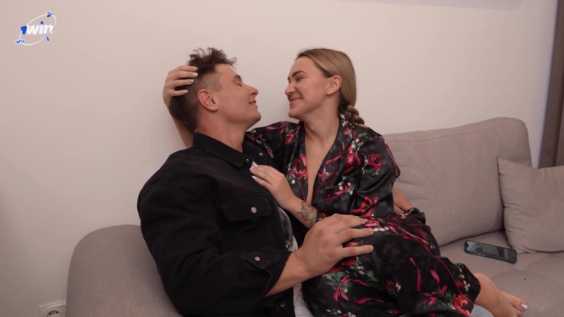 Sultry ash-blonde rails real bill to bed; cum-worthy hard-core porn!