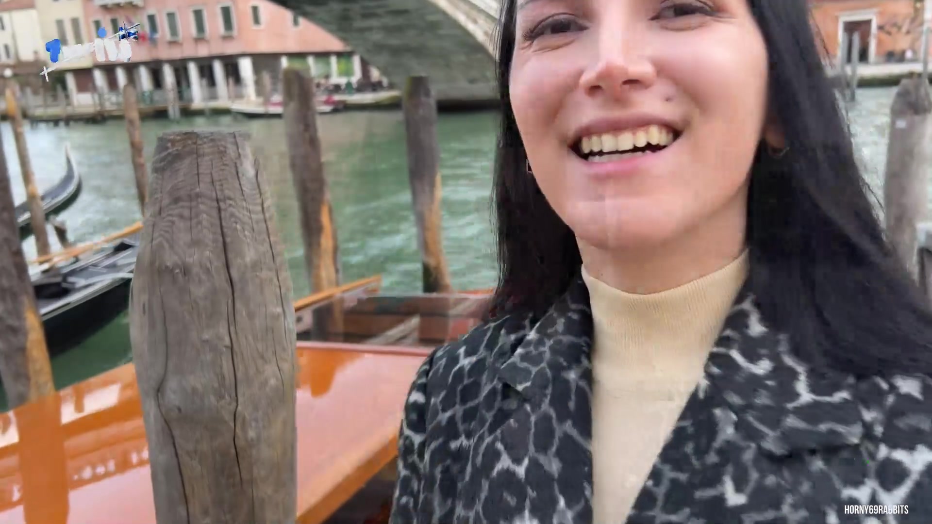 Horny Evadeepthroats a stranger in risky Venice. Perfect body, long hair, Italia