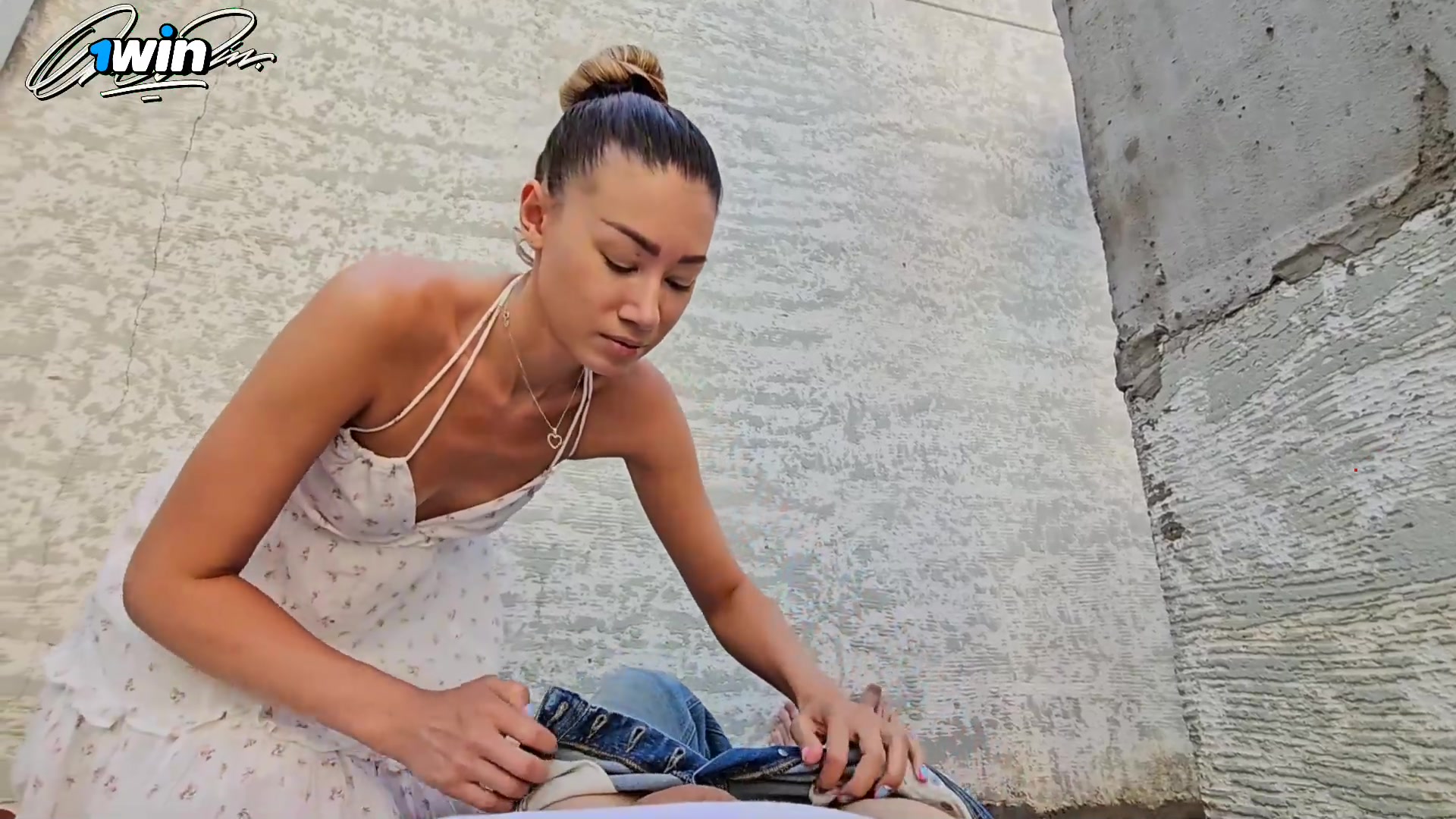 Horny tart takes a rough outdoor rectal creampie from a insatiable bitch, extrem