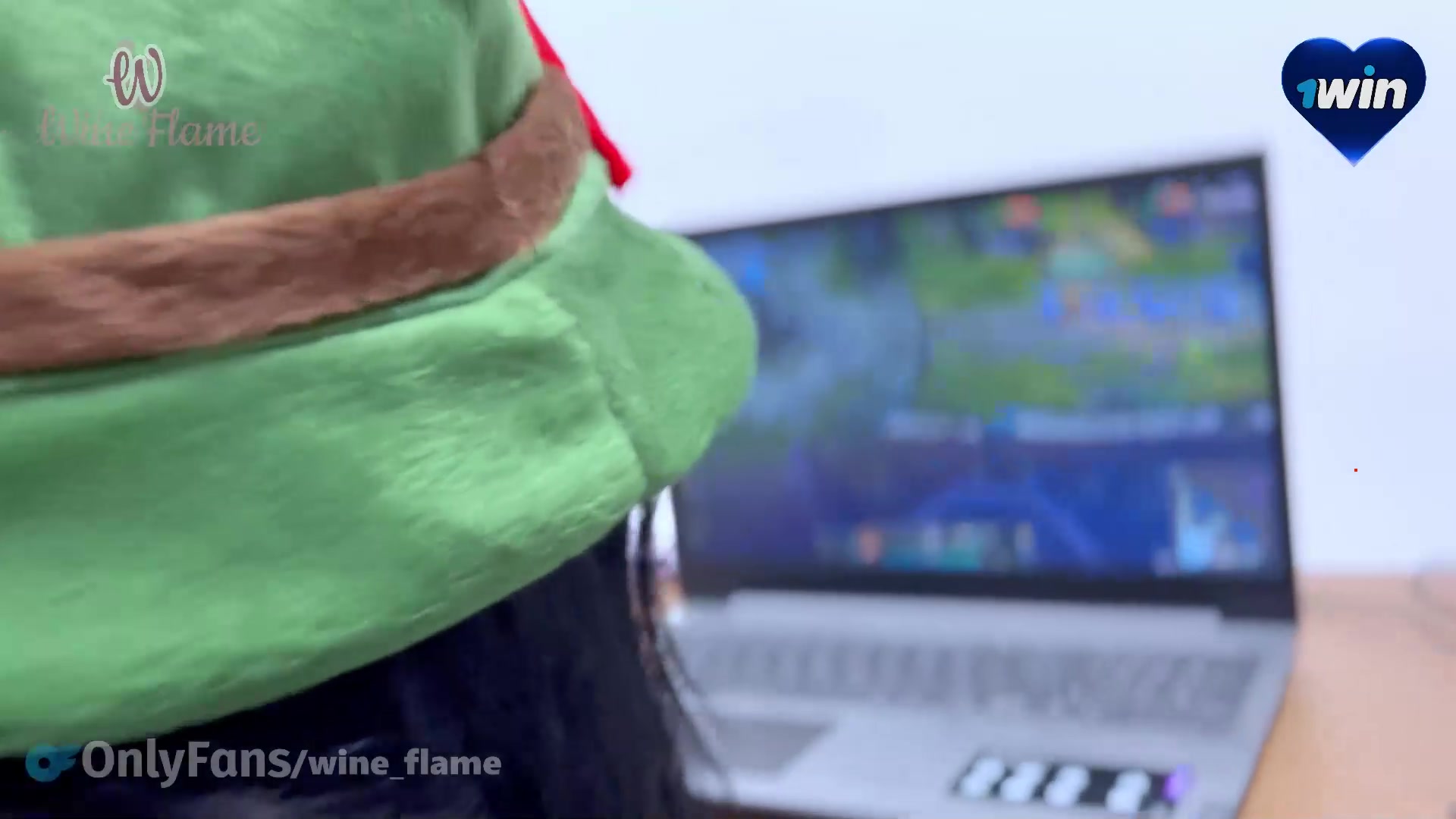 She wanted to learn to play League Of Legends and instructed me to tormentor my