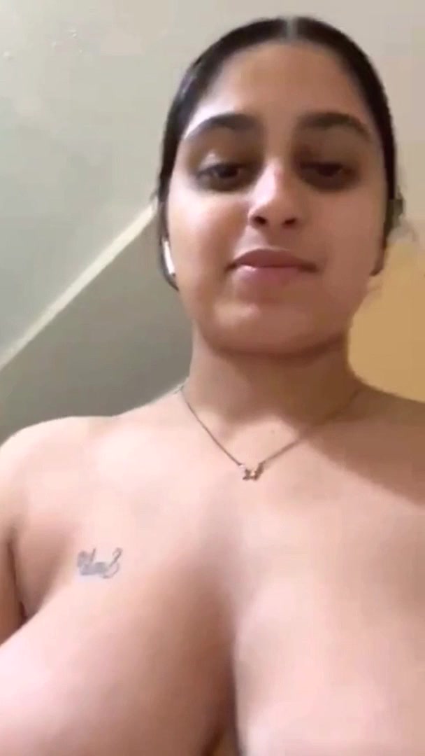 Hindi LiveGirls Hot Curvy Punjaban Desi Girl Strip And Give Blowjob