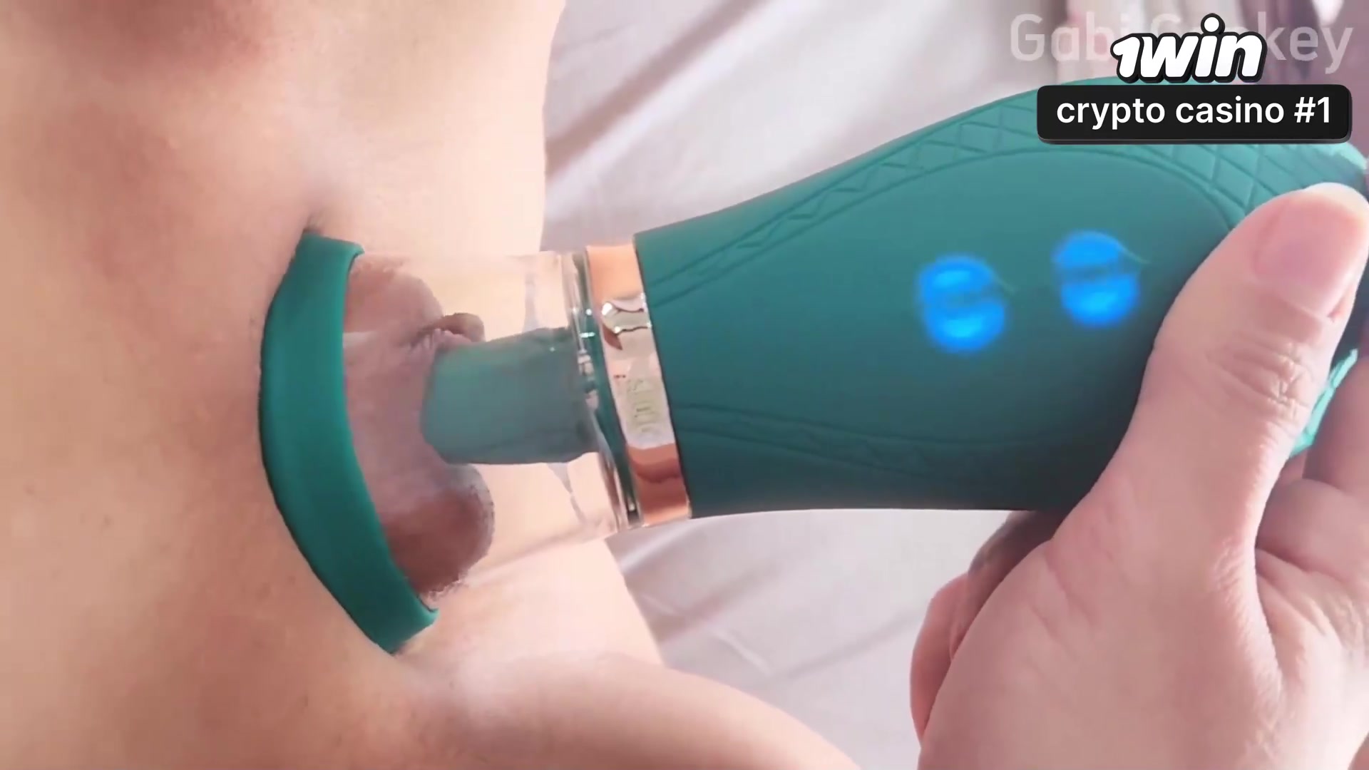 UMA EXPERIÊNCIA INTENSA E PRAZEROSA USANDO UM VIBRADOR DE CLITÓRIS!