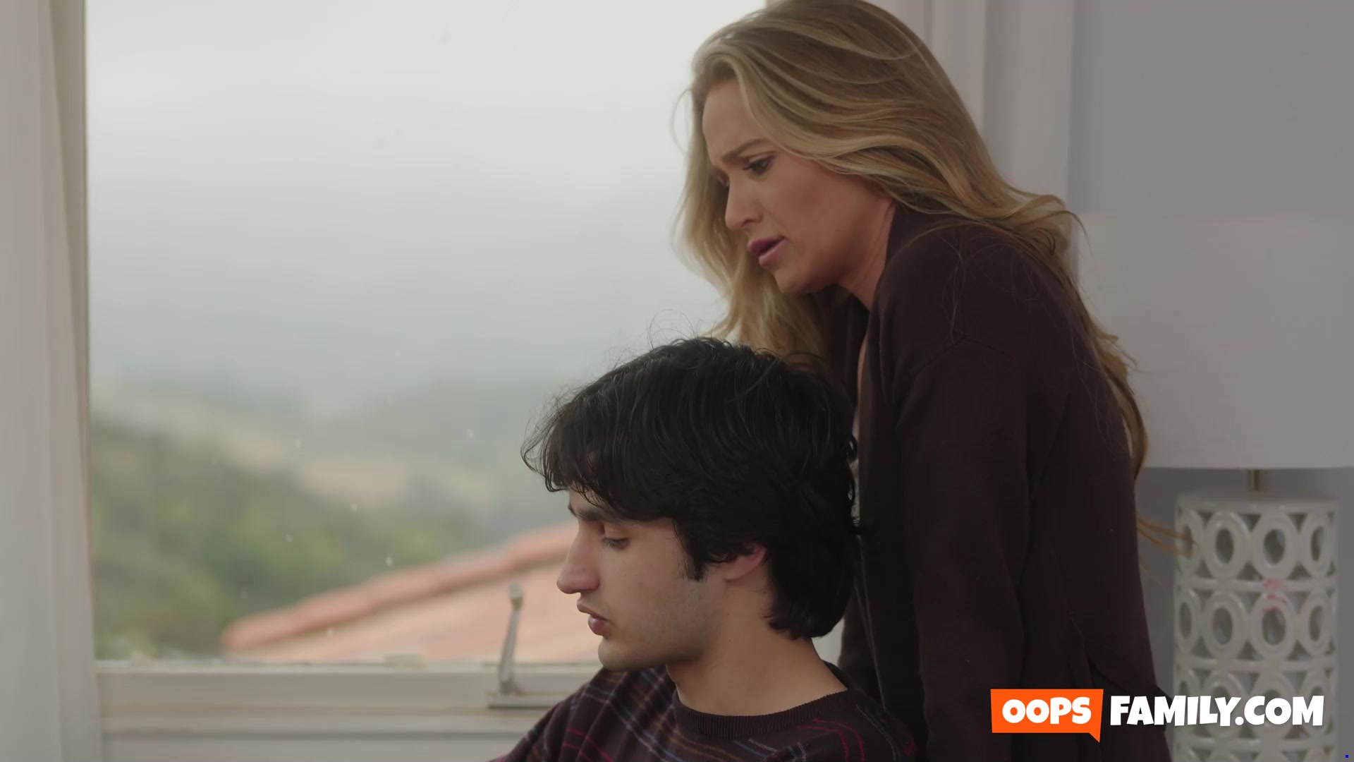 ¡Una MILF traviesa necesita alivio de tensión y se pone pervertida vaquera xxx!